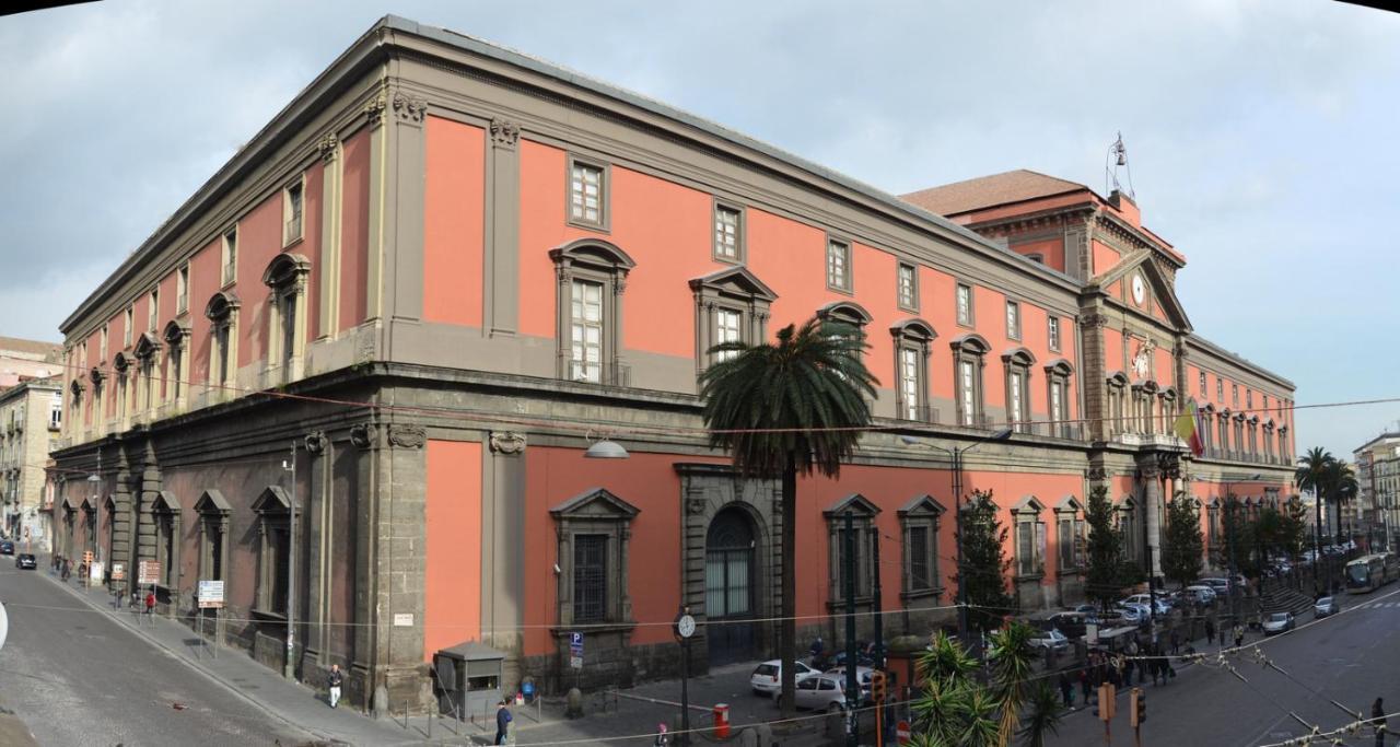 Bed & Breakfast A Due Passi Dal Museo Napoli